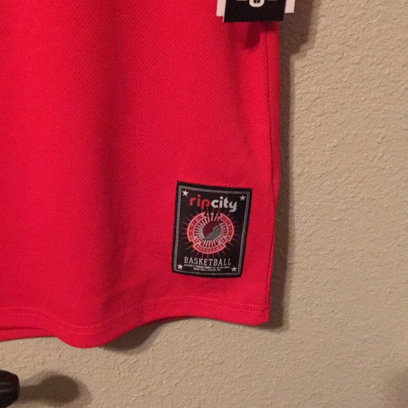 DAMAIN LILLARD Portland Trailblazers Basketball Jersey Size Meduim NEW - Picture 3 of 6